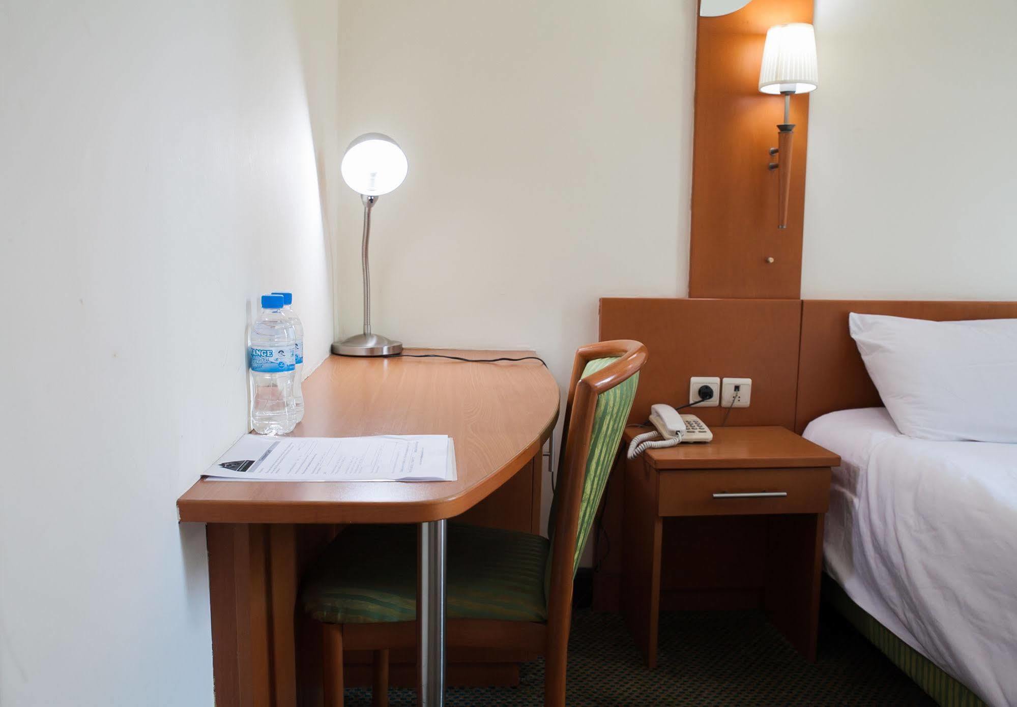 Gorillas City Centre Hotel キガリ エクステリア 写真