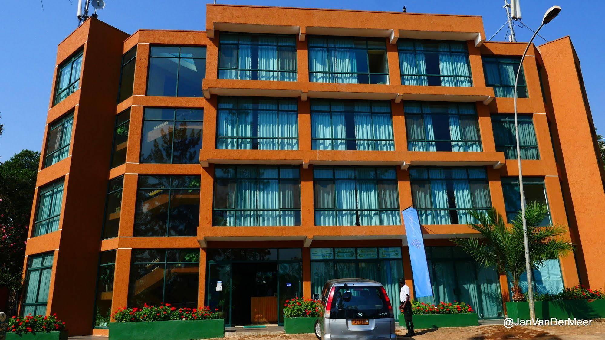 Gorillas City Centre Hotel キガリ エクステリア 写真